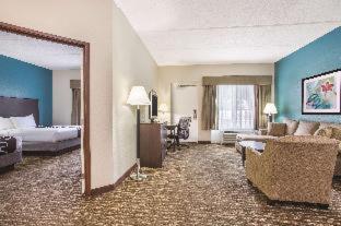 Comfort Inn & Suites Sarasota I75 - 8