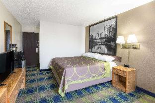 Super 8 by Wyndham Columbus - Columbus - 7