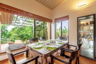 StayVista's Green Grove - A Modern Mountain-View Retreat with Lush Lawn - 3