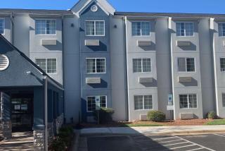 Microtel Inn by Wyndham Charlotte Airport - Charlotte - 9