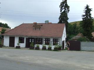 Cserekert, Alszegi Porta - Racu - 0