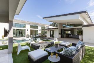 L.A. Meets Scottsdale-Resort Backyard-Pool & Spa - Scottsdale - 9