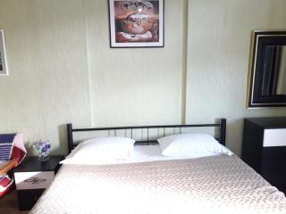 Nana's Guest House - Sighnaghi - 1