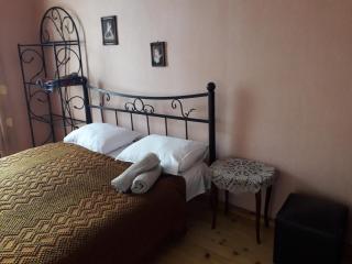 Nana's Guest House - Sighnaghi - 5