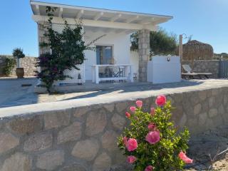 Kristen's Studio & Apartments - Adamas - 7