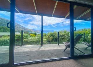 Stunning Panoramic Lake Hawea Views 5 Bedrooms - Lake Hāwea - 4