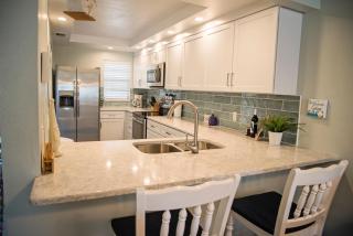 Resting Beach Place by Beach Retreats - 7