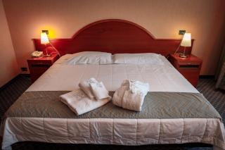 River Palace Hotel - 1