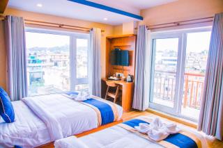 Himalayan Suite Hotel - 1