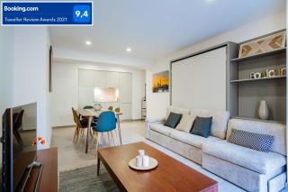 Exclusive quietness in the heart of Madrid with Public Parking, Breakfast, 2 bathrooms - Madrid - 9