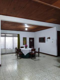 Hotel Olibert Parapat Ajibata Mitra RedDoorz - Parapat - 5