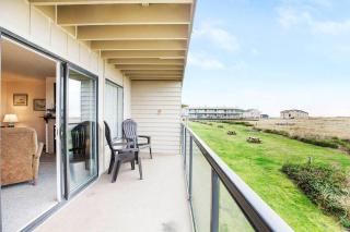 Beachfront Condo on the Moclips River - 5