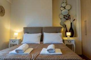 Christine's Golden Suite at Ioannina's Center - Ioannina - 1