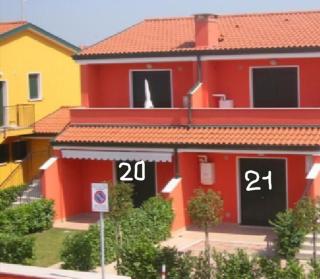 IRIS 20 In posizione strategica, indipendente, all'interno del Villaggio dei Fiori - Caorle - 8