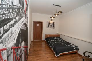 Hotel Piano - Kiev - 9