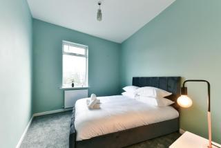 4 Bedroom, 2 bathroom house - Free Parking - Pontefract - 3
