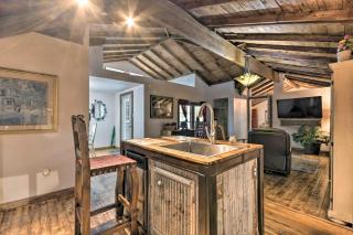 Rustic Chic Home 1 Mi to Dtwn Hot Springs! - Hot Springs - 4