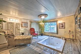 Rustic Chic Home 1 Mi to Dtwn Hot Springs! - Hot Springs - 8