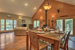 Secluded Casper Mtn Cabin Fire Pit, 12 Mi to Town - Crimson Dawn - 9