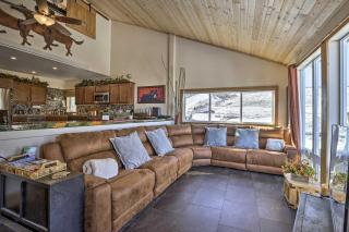 Ski, Soak and Explore! Granby Getaway with Mtn Views - 4