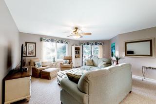 Colonnade Club 149 - 8