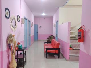 Ayuning Guest House Syariah Semarang Mitra RedDoorz - Semarang - 8