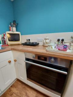 Studio Near Lyme Regis, Dog Friendly, Self Catering, Small Garden, Free Private Parking" - Axminster - 3