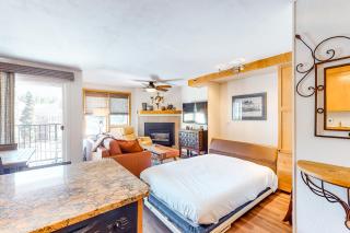 Iron Horse Studio Retreat - 7