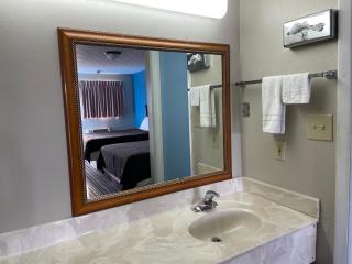 Budget Inn Motel - Bourbon - 3