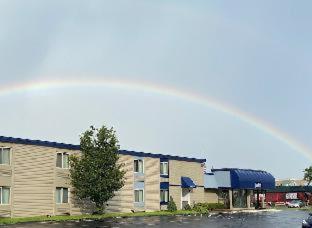 Travelodge Inn & Suites by Wyndham Albany - 2