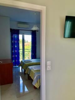 Room in Apartment - Banos Apartments And Swimming Pool - Roda - 2