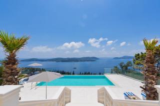 Beautiful Dubrovnik Villa 5 Bedrooms Villa Gold Dubrovnik Stylish Furnishings & Wonderful Sea Views Orasac - Orasac - 4