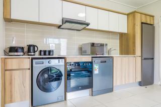 Insaka's The Reid Apartment - Sandton - 5