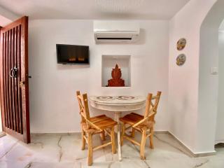 Lion House II - Ioulida - 1