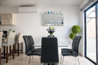 CASA FAMILIAR PARA 8 PERSONAS EN RESIDENCIAL SEGURO - 0