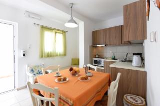 Tsakanos Apartments - Adamantas - 8