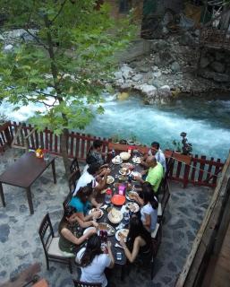 Kapuzbaşı Şelalesi Baştürk dinlenme tesisleri - Büyükçakır - 7