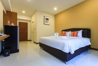Chanapat Hotel - 1