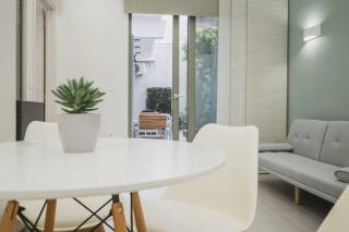 Peris 1 - Central Apt near Old Town with Parking - 2