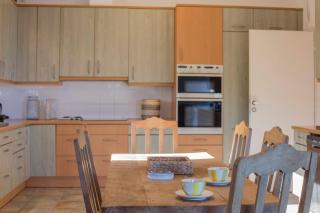 Seafront Paradise - Glyfa - 4