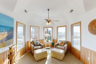 Captain's Fantasea 468 - Corolla - 8