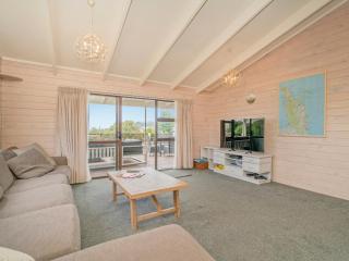 Daze Away - Cooks Beach Holiday Home - Cooks Beach - 5