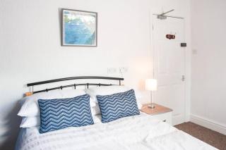 Newport house sleeps 9 - Mycityhaven - 6