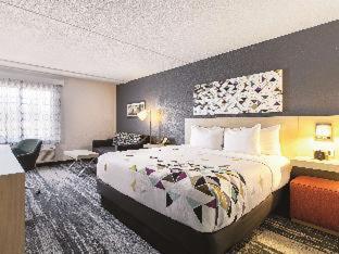 Baymont by Wyndham White Plains - Elmsford - 5