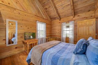 Beautiful View! Log cabin,Fireplace,Hot Tub,Arcade,Pool,Fishing - Sevierville - 9