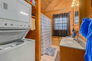 Beautiful View! Log cabin,Fireplace,Hot Tub,Arcade,Pool,Fishing - Sevierville - 7