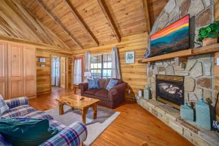 Beautiful View! Log cabin,Fireplace,Hot Tub,Arcade,Pool,Fishing - Sevierville - 1