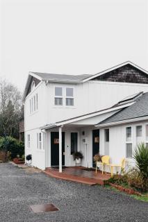 Boardwalk Cottages - Long Beach - 4