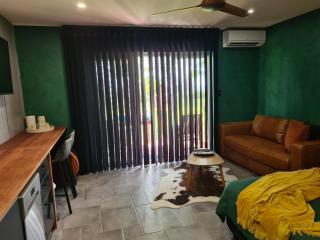 JAROLIFE4 Room 135 - Eimeo - 3