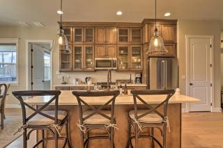 Chic and Modern Flagstaff Home with Hot Tub and Fire Pit - Flagstaff - 5